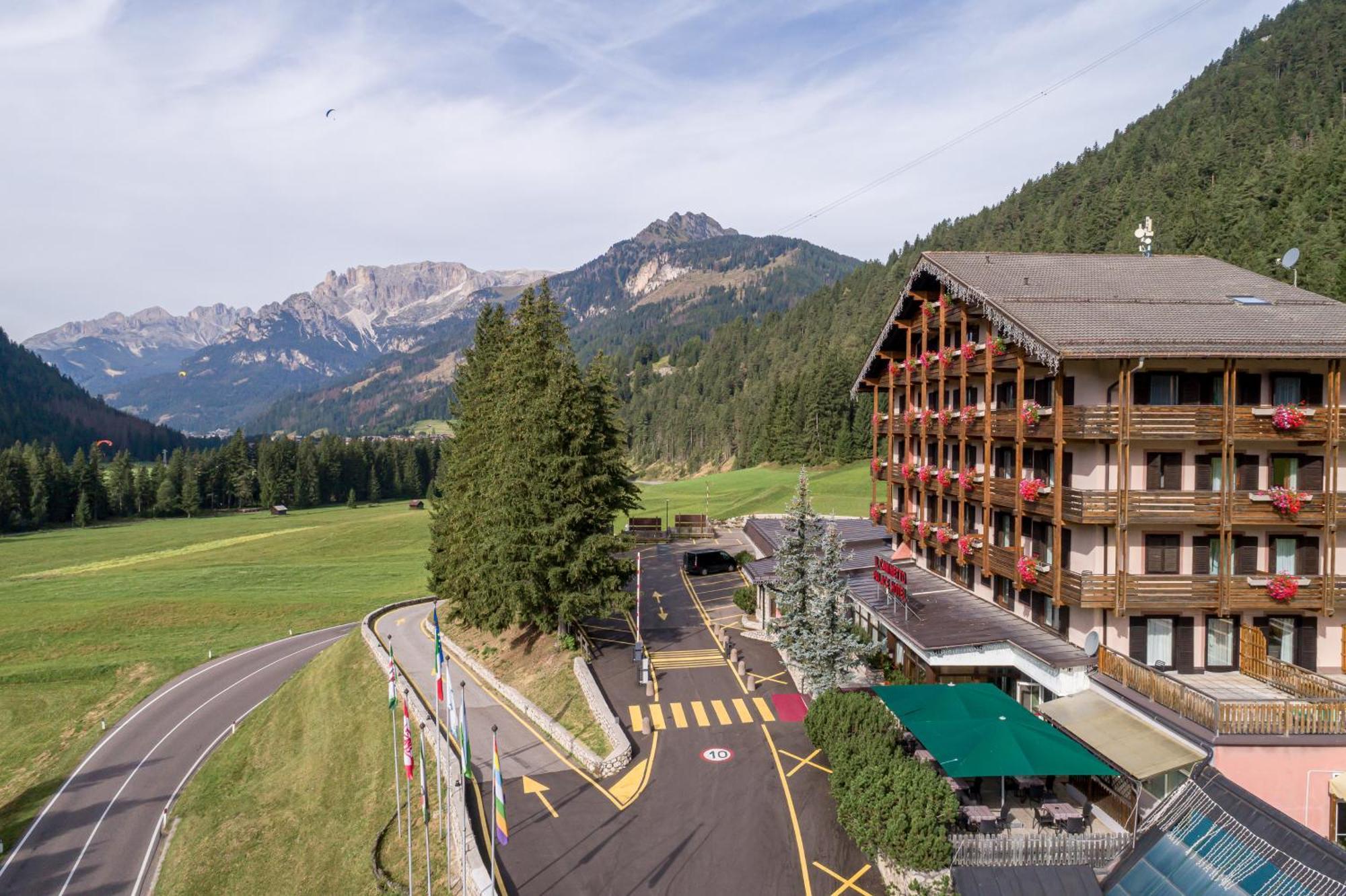 Hotel Il Caminetto Sport Canazei Εξωτερικό φωτογραφία